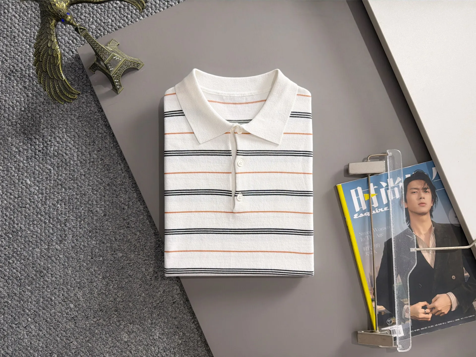 LP high quality Loro Piana 26ss New Arrival men's short-sleeved T-shirt. Made of combed cotton yarn knitted cotton fabric, no pressure when entering and exiting the counter. Exclusive control of raw materials. It feels substantial when weighed, and the upper body is more textured than ordinary T-shirts. This texture can handle the weather easily and is suitable for both hot and cold! Loose fit design, looks noble. The only correct version is available Size: M to 3XL